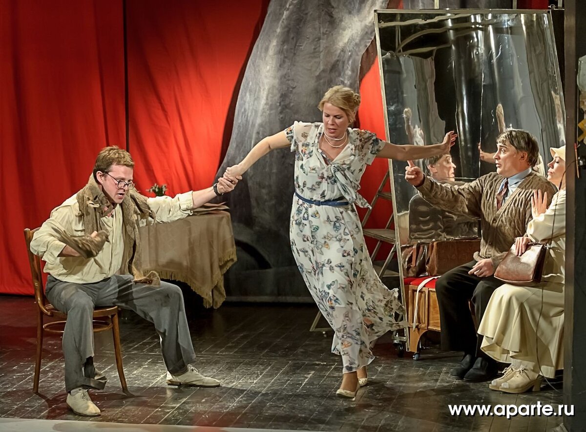 фото с сайта театра