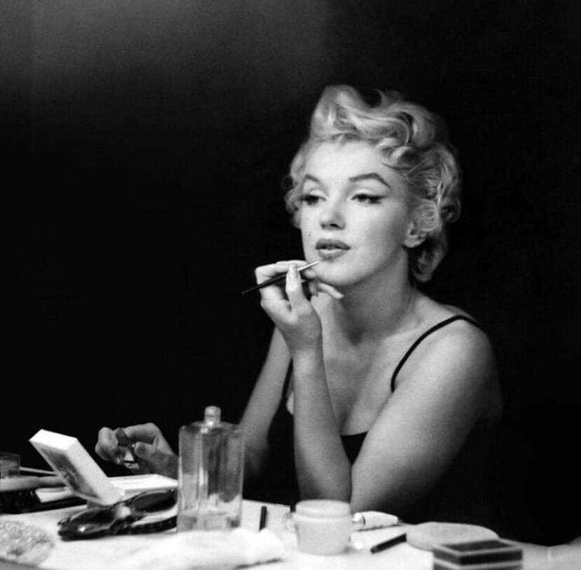 Фото мэрилин монро с сигаретой