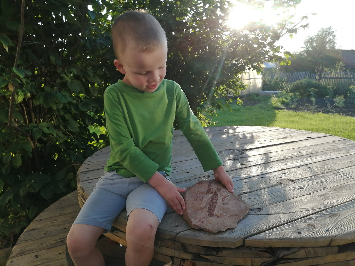 Подписка и "палец вверх" - это лучшая награда для меня и огромная помощь для развития канала. Спасибо за вашу поддержку:)