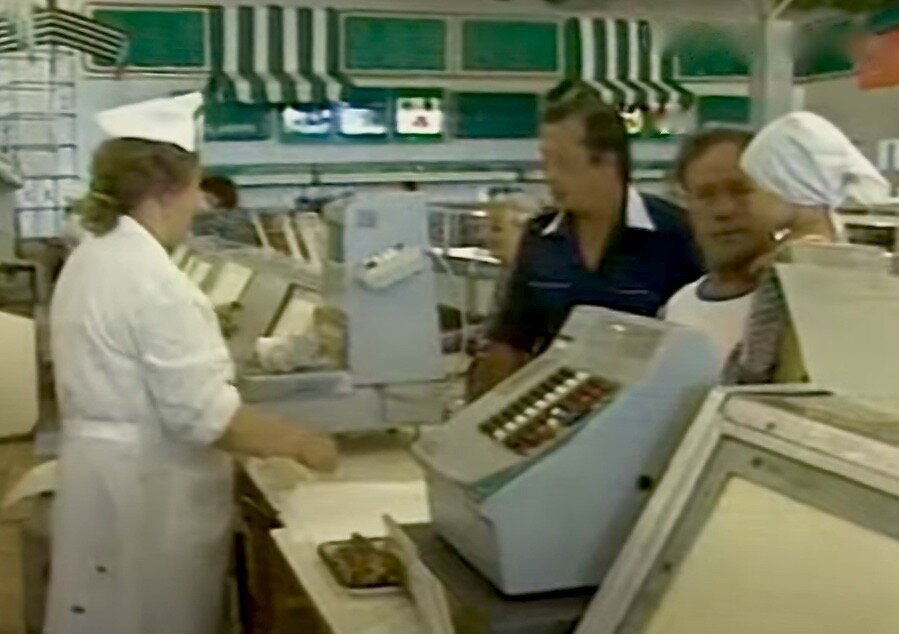 Отдел "Кулинария" в магазине "Диета" конец 80-х.