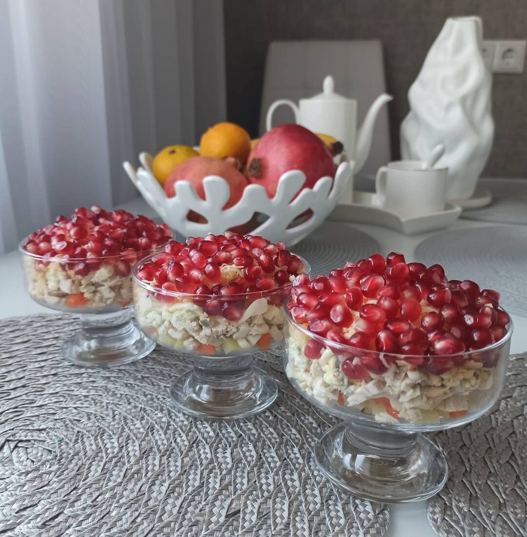 Салат красная шапочка с гранатом