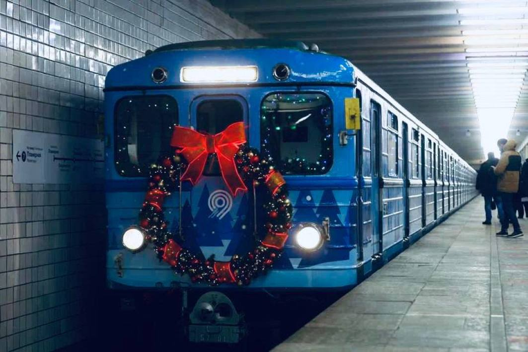 Новогодний "Ёж"; источник - https://troika-online.ru/wp-content/uploads/2021/12/sc_1063x709_2ae288343f934970b2f912eedfc85779.jpeg