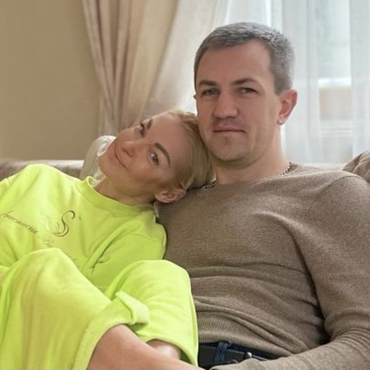 " Это просто мы. Счастливые утренние "АВ"- Анастасия и Владимир"- так подписала Настя под фотографией. Фото из открытого доступа