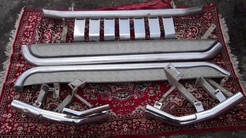 хромированные дуги на задний бампер hover. хром труба duster. обвесы трубы. защита бампера из нержавеющей трубы. обвесы трубы.