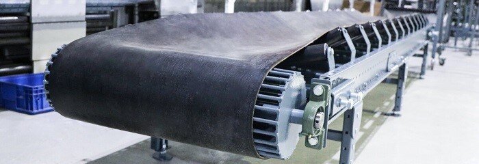 Резинотканевая лента на желобчатом конвейере