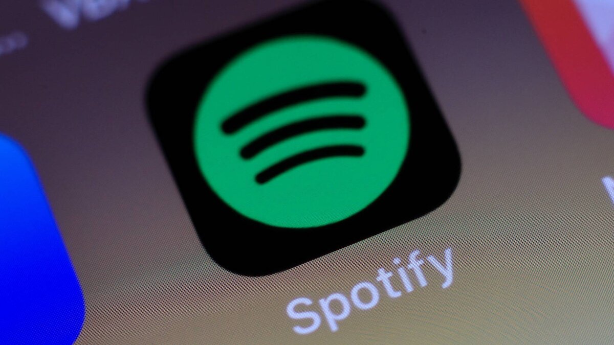 Приложение Spotify на iPhone