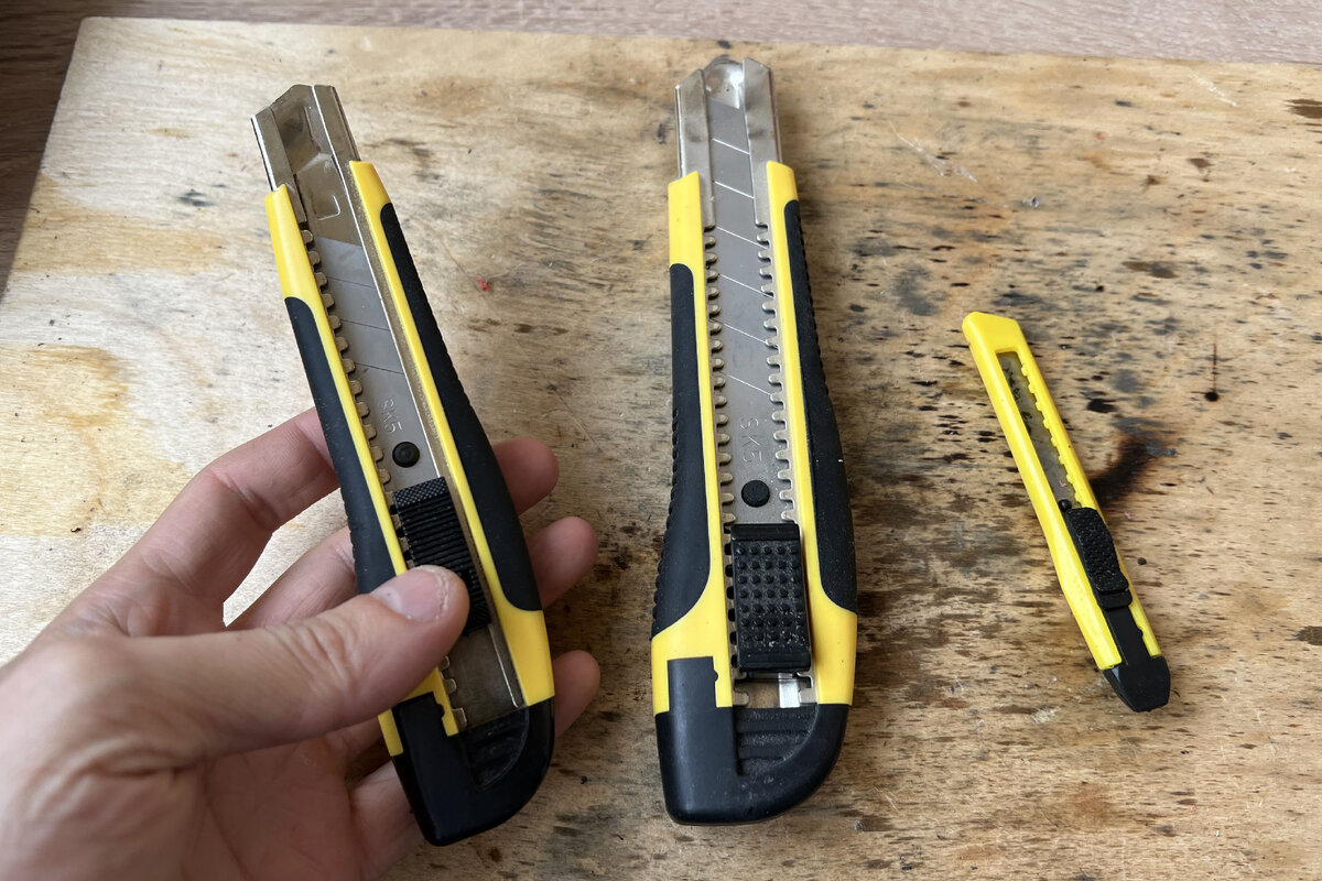 Мои канцелярские ножи от мала до велика. 