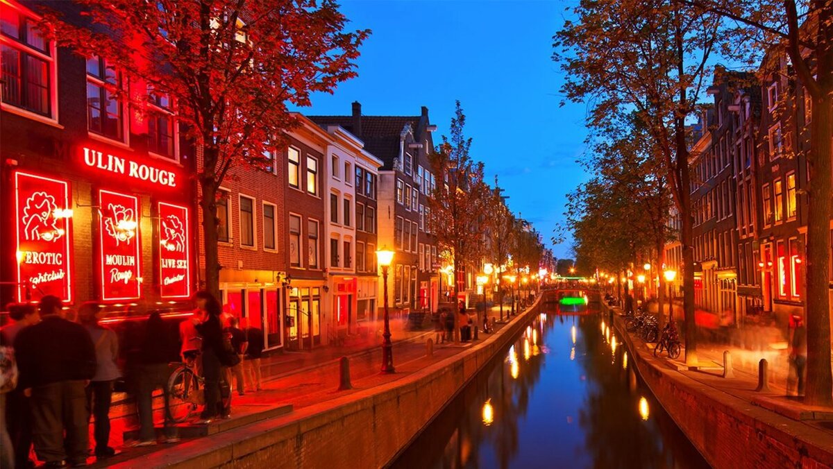 https://blueskytravels.org/amsterdam-bans-disrespectful-red-light-district-tours-as-of-2020