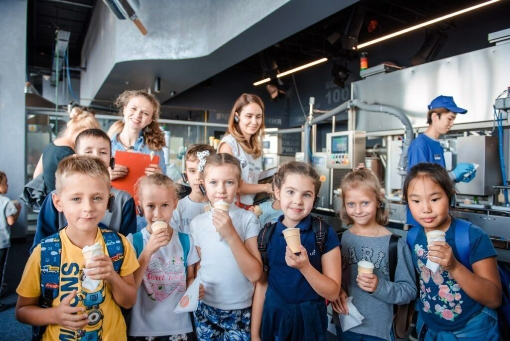 Чистая линия сити экскурсии. Дети на экскурсии. Москва для детей. Фабрика мороженого в Москва Сити. Панорама 360 Москва Сити фабрика мороженого и шоколада.