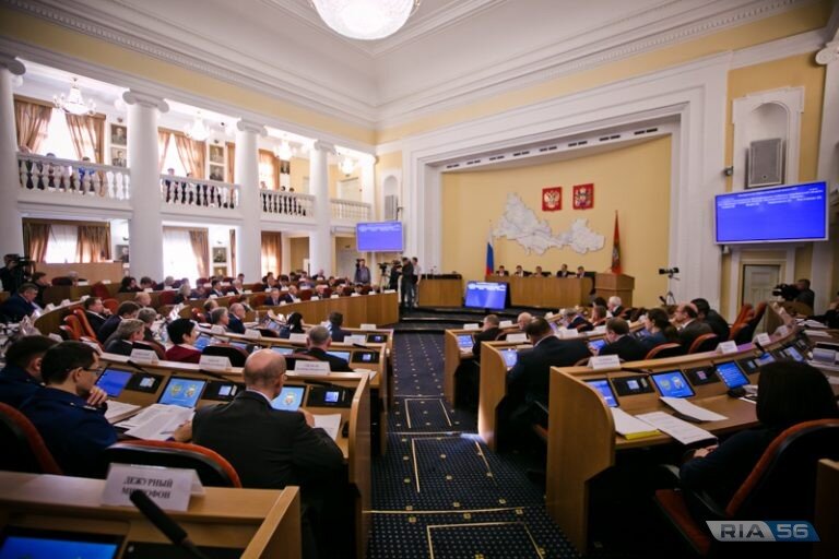    Депутаты Заксобрания Оренбуржья рассмотрят в первом чтении проект бюджета на три года Белов Михаил Александрович