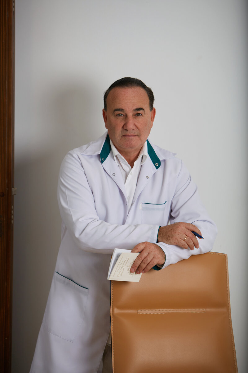 Рушель Блаво , врач-психотерапевт, автор более 150 книг по психологии 