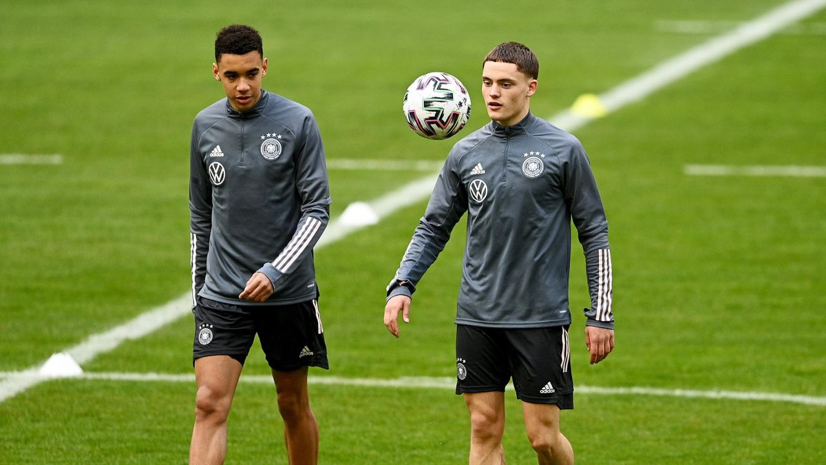 Источник: https://www.eurosport.de/fussball/wm-qualifikation/2022/wm-qualifikation-so-blicken-florian-wirtz-und-jamal-musiala-auf-ihr-debut-beim-dfb_sto8190534/story.shtml