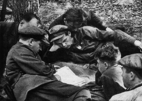 1943 год, партизаны