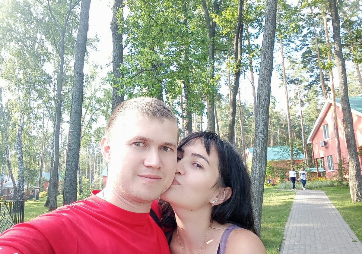 А вот и мы! Ретро фотка с нашего отпуска.