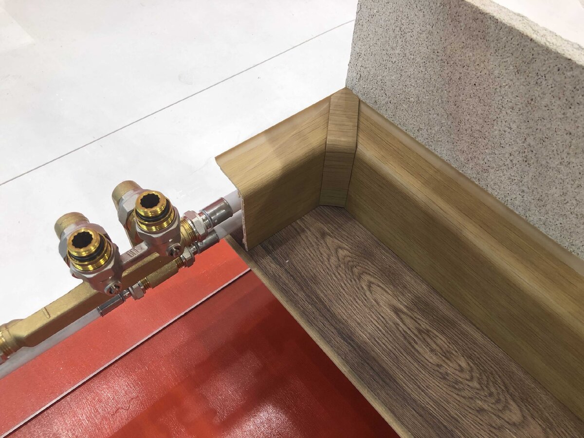 Профиль очень надежный, чувствуется немецкое качество – материала не пожалели. Такой прослужит и 50 лет, и больше. Фото автора