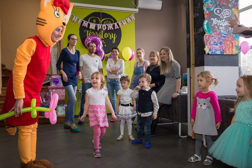 Кстати, варианты проведения «Дня рождения под ключ» для детей 1-6 лет можно посмотреть тут.