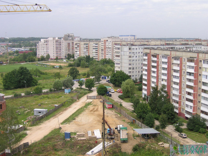Строительство, так начинали строить новые дома в районе
