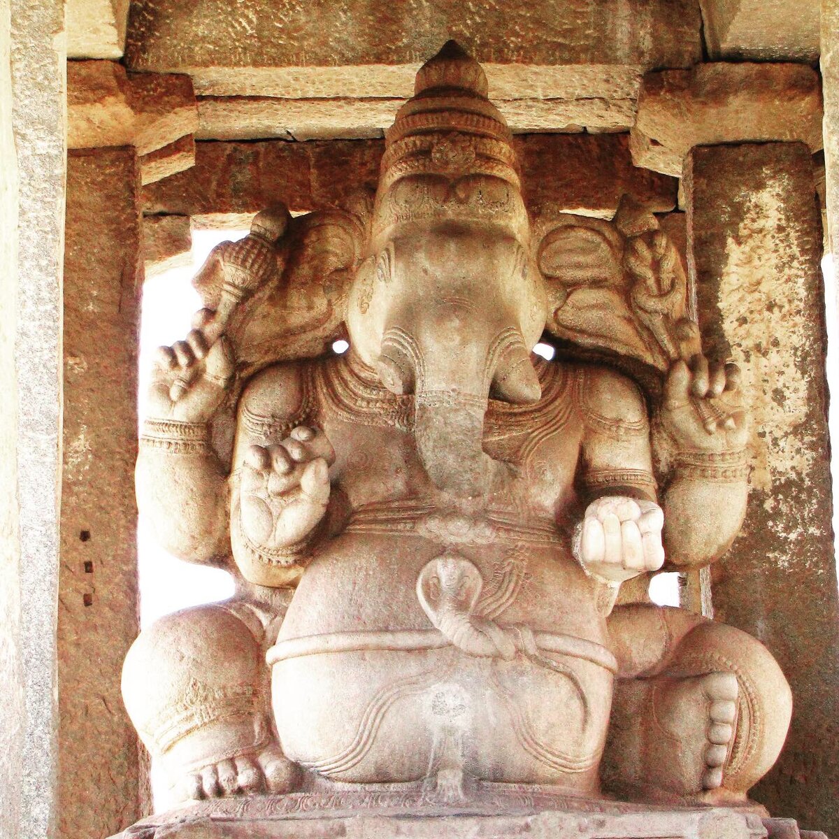 Ганеша - индуистский бог с головой слона. Фото автора канала