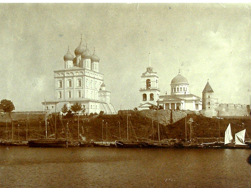 Вид на Псковский Кром.
