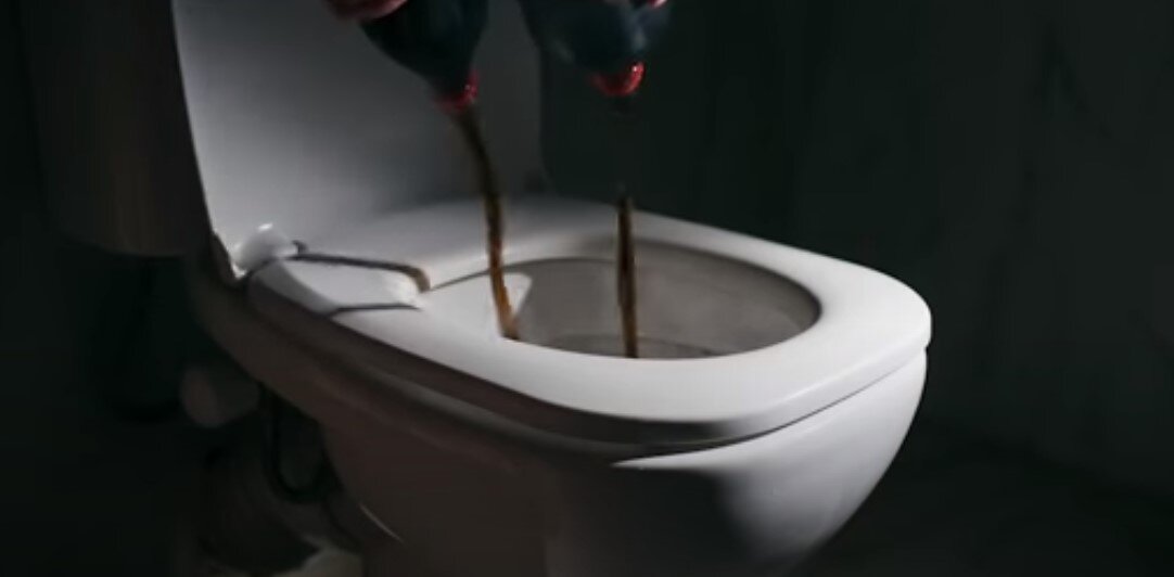 Нарушения вывода жидкости из организма в объеме и цвете, а также болезненность могут свидетельствовать о проблемах в почках.