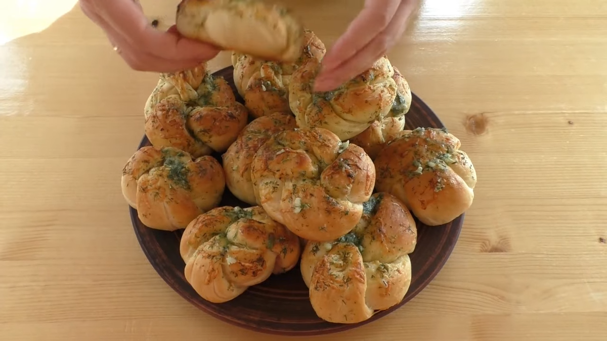 Булочки сченоком и сыром