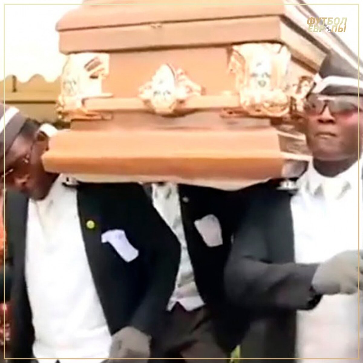 «Я желаю всем долгой и счастливой жизни, но мечтаю, если будет такая возможность, отнести Роналдиньо к его последнему дому. Затем Марадону, а после этого Месси. Игра Роналдиньо всегда была меня чем-то особенным, это была бы дань от танцора футбольному танцору", — цитирует Бенджамина Айду Goal.