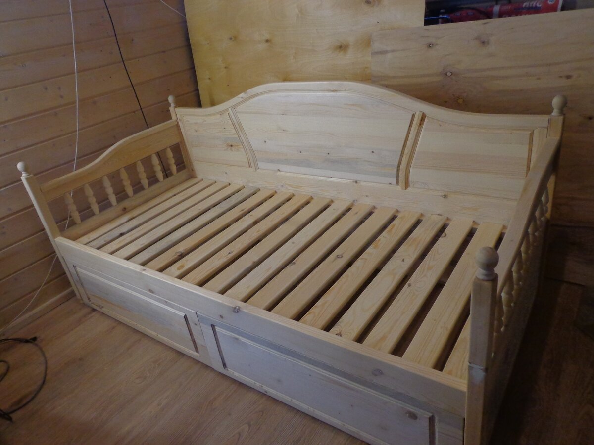 некрашеная кровать