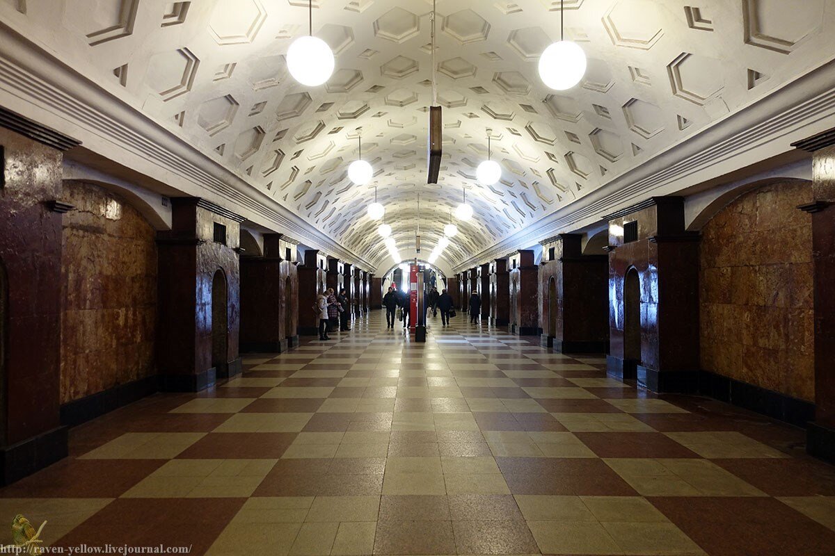 Метро красные ворота фото. Станция метро красные ворота. Южный вестибюль метро красные ворота. Фомин станция метро красные ворота. Вестибюль станции метро красные ворота.