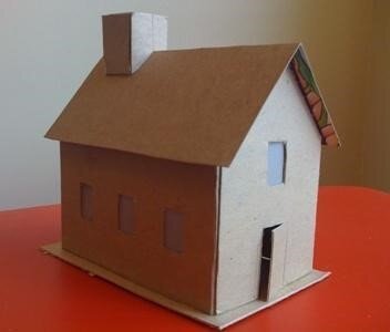 Яркий бумажный домик: интересная поделка для ребенка
