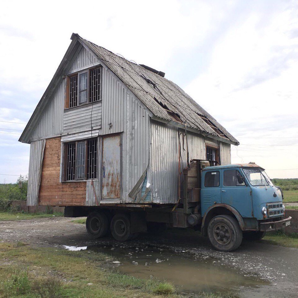Дом на колесах. Буквально.