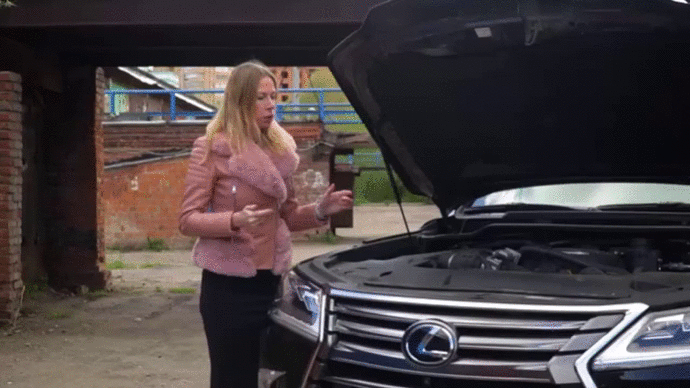 Подкапотное пространство Lexus LX. Лиса Рулит