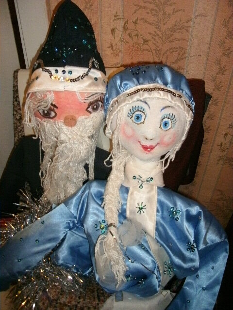 Дед Мороз и Снегурочка.