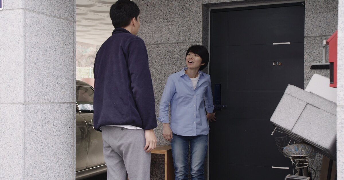 Кадр из фильма «Женщина, которая убежала» ("Domangchin yeoja"), 2020