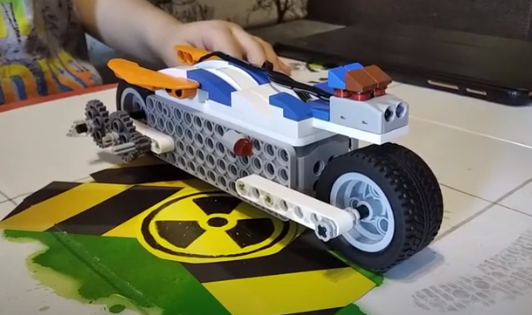 Мотоцикл на Апитор.  Фото автора канала