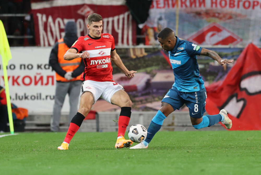 Роман Зобнин против Малкома, матч 10-го тура  «Спартак» - «Зенит» (premierliga.ru)          