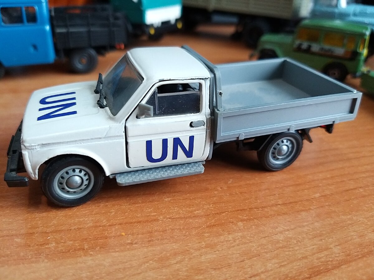 Модель НИВА ФВК-2203 Бизон 1:43