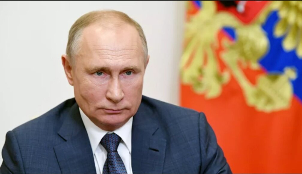 Президент России Владимир Путин поручил кабмину в 2021—2023 годах увеличить объём специализированной медицинской помощи в рамках программы обязательного медицинского страхования (ОМС).