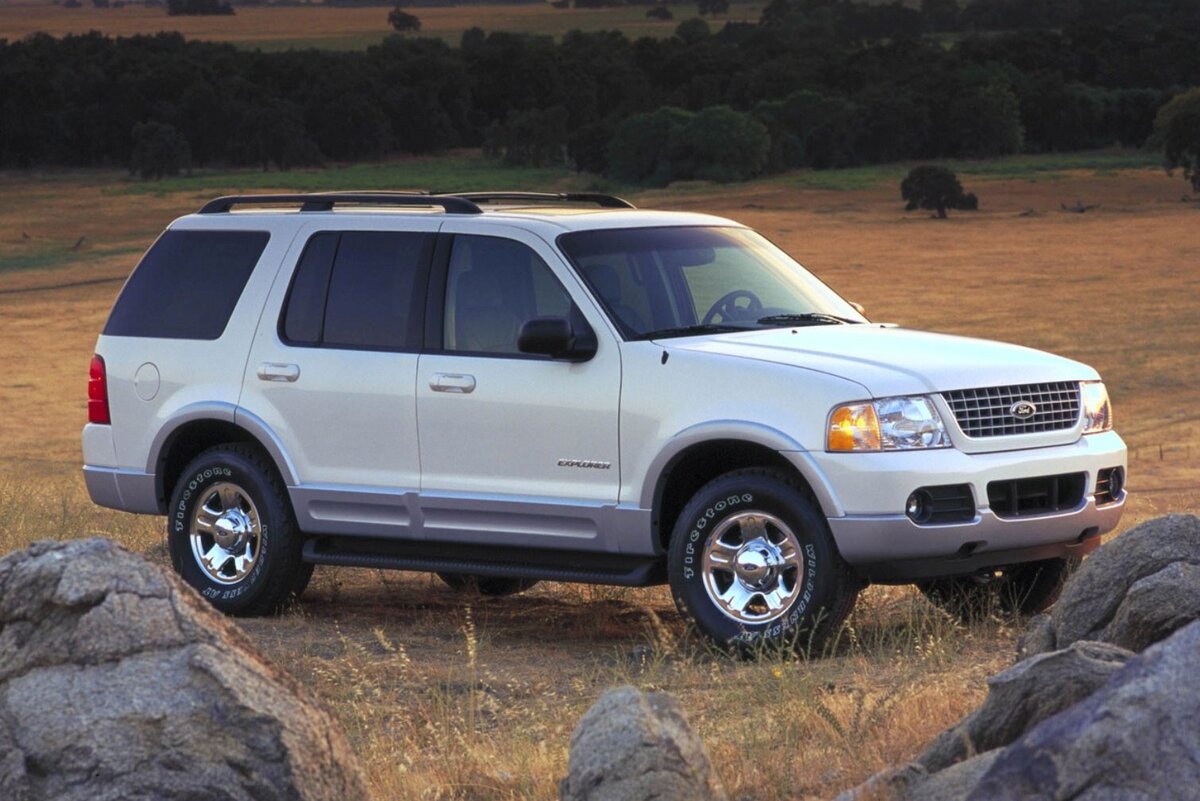 Ford Explorer Mk3 (2001-2005) (иллюстрация с сайта cnet.com)