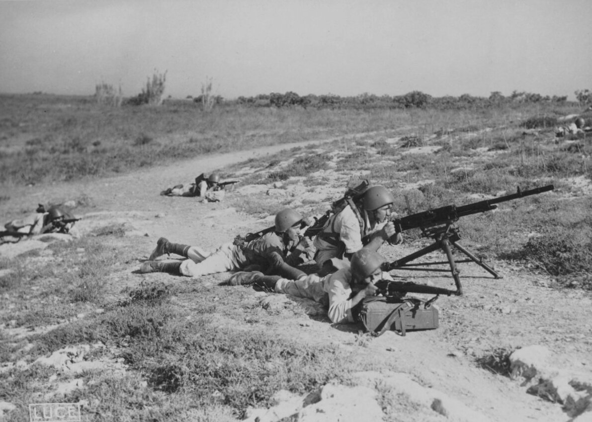 Высадка на крит. Немецкие десантники битва за Крит 1941. Десант на Крит 1941 немецкий. Критская операция 1941. Критская воздушно-десантная операция.