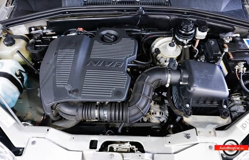 Двигатель новой Лада Нива Тревел серии ВАЗ-2123 объемом 1.7 литра можно считать доработанным вариантом двигателя ВАЗ-21214.