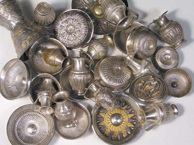 Предметы, отрытые болгарской семьей (источник фото: Интернет)