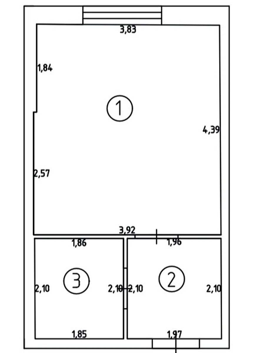 Застройщик сдавал квартиру без перегородок, были обозначены лишь мокрые зоны. Они остались в своих границах.