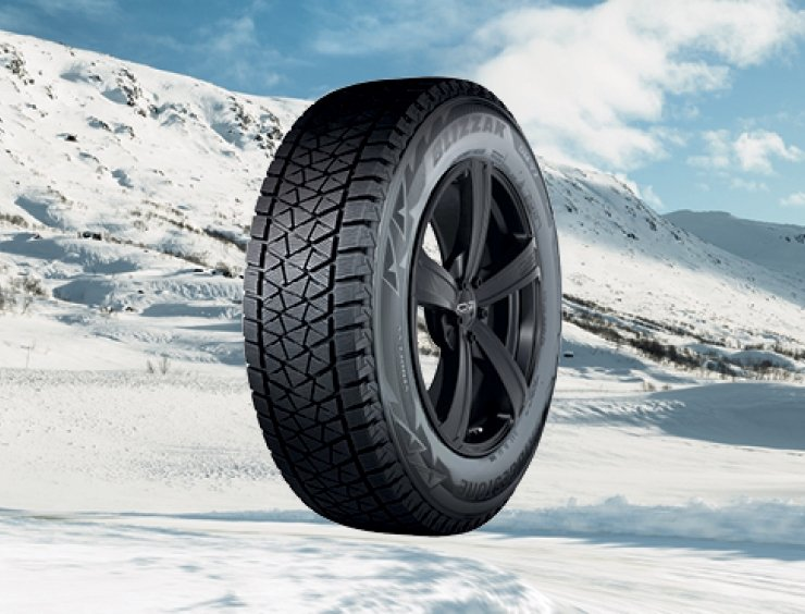 Бриджстоун зимой резина. Bridgestone Blizzak w995. Bridgestone Blizzak w810. Бриджстоун близак 810. Автошина Bridgestone w995.