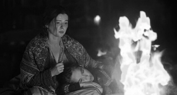 Кадр из фильма "Папуша".