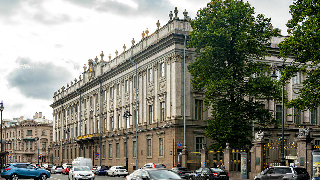 Миллионная улица в Санкт-Петербурге