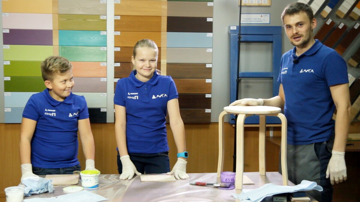 Дети будут красит табуреты самостоятельно!