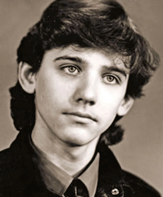 Юрий Батурин в юности 