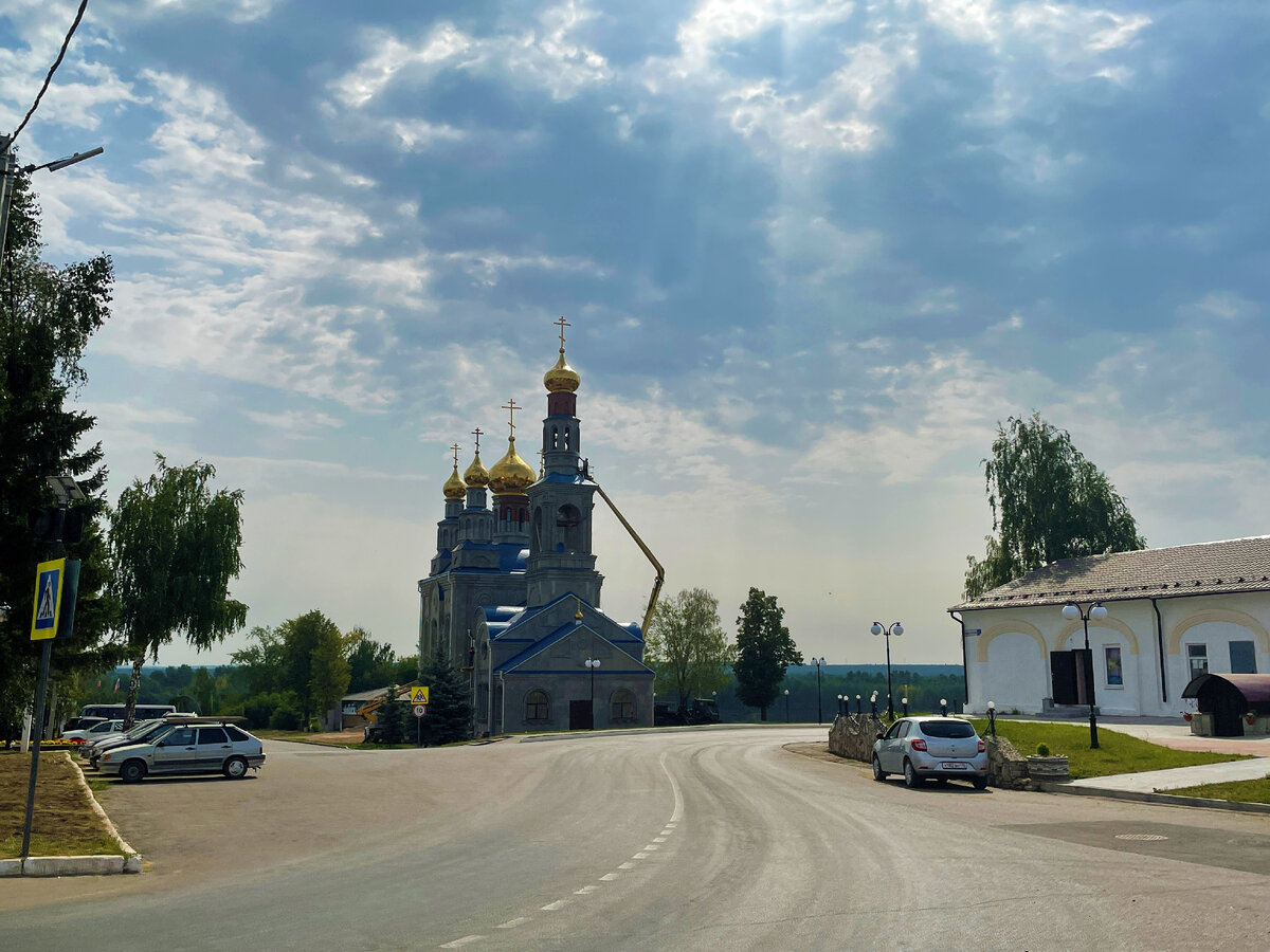 Гостиницы Татарстана. Впервые остановились в Мамадыше и поселились в  «Вятке». Показываю, какой нам достался номер за 1200 рублей | Под зонтиком  | Дзен