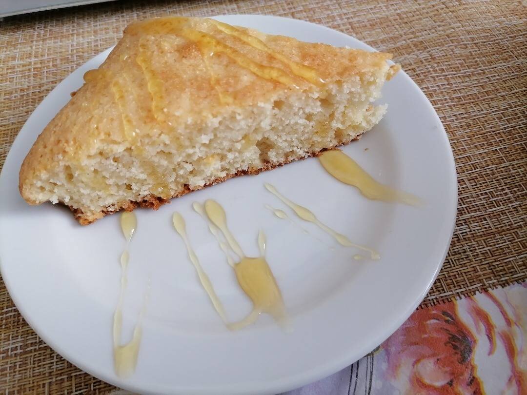 Пирог из манки и сметаны