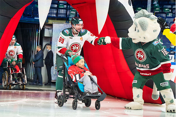 Нападающий ХК «Ак Барс» Александр Бурмистров